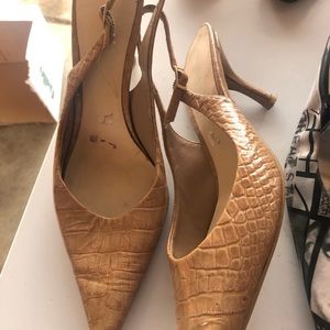 Ladies Nine West sling back dress shoes